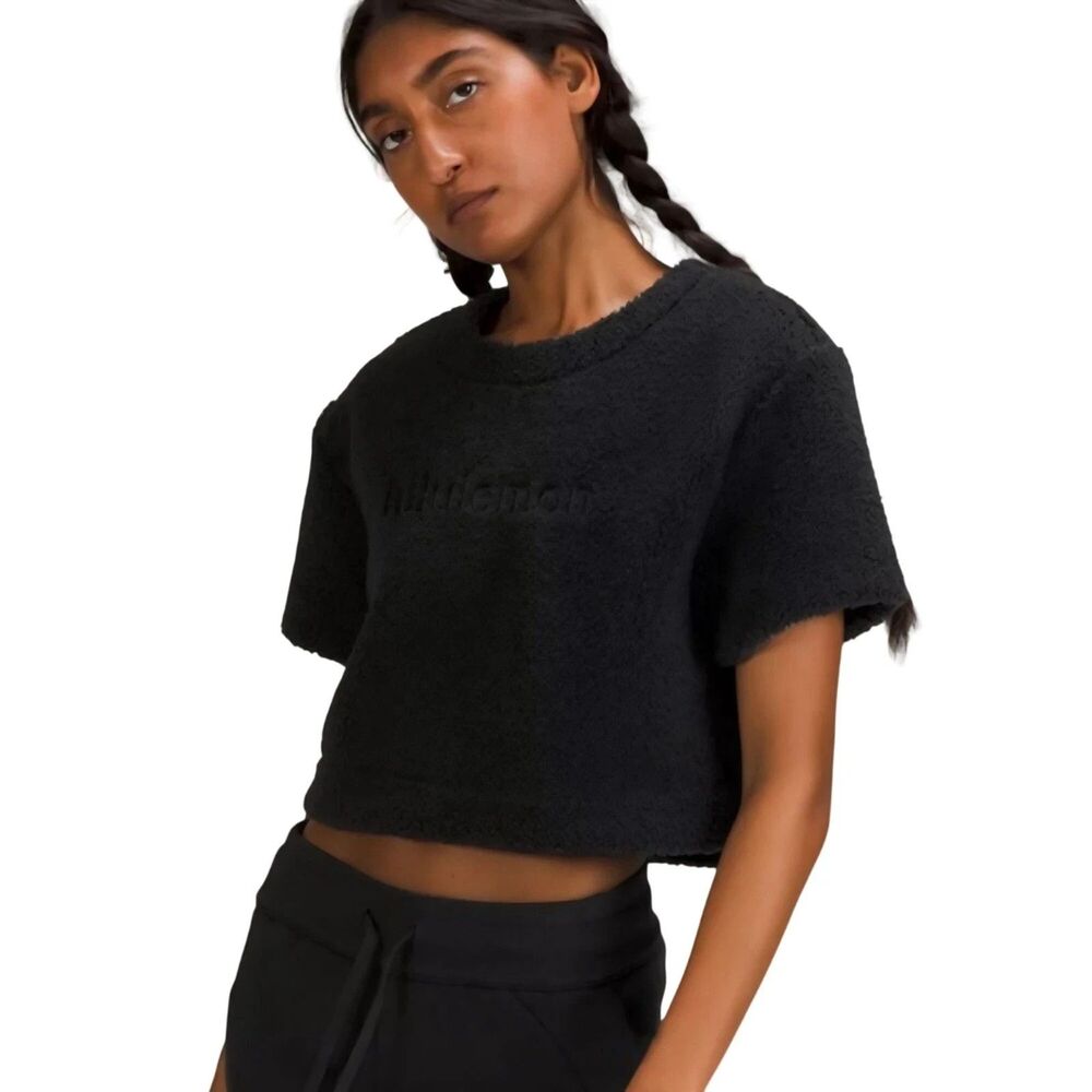 Lululemon Top Black Textured Fleece Embroidered Logo Short Sleeve NEW Women 4